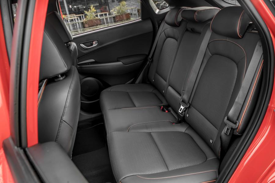 Интерьер Hyundai Kona AWD (OS) 2017 года  (UK) (фото 39 из 40)